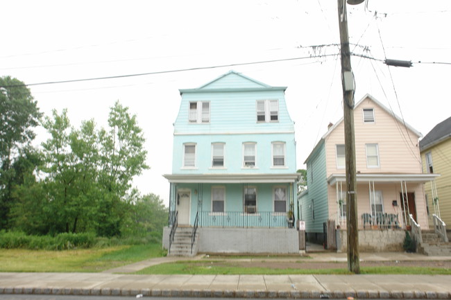 269 Washingtonq St in Perth Amboy, NJ - Foto de edificio - Building Photo