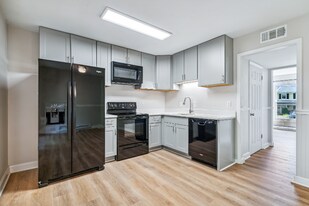 119 W Orndorff Dr in Brunswick, MD - Building Photo