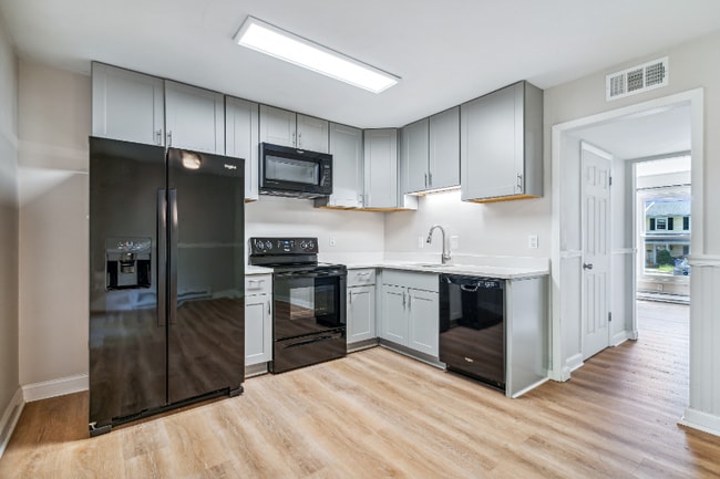 property at 119 W Orndorff Dr