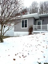 91-97-97 Sawmill Rd in Red Hook, NY - Building Photo