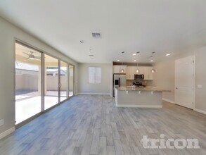 4837 W Leodra Ln in Phoenix, AZ - Building Photo - Building Photo