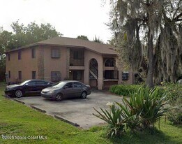 2375 Fox Hollow Dr in Titusville, FL - Building Photo