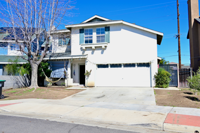 3574 Morro Hill Rd in Hemet, CA - Building Photo