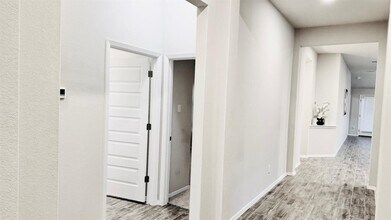 212 Rollingwood Dr in San Marcos, TX - Building Photo - Building Photo