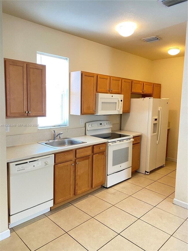 9430 SW 170th Passage in Miami, FL - Building Photo - Building Photo