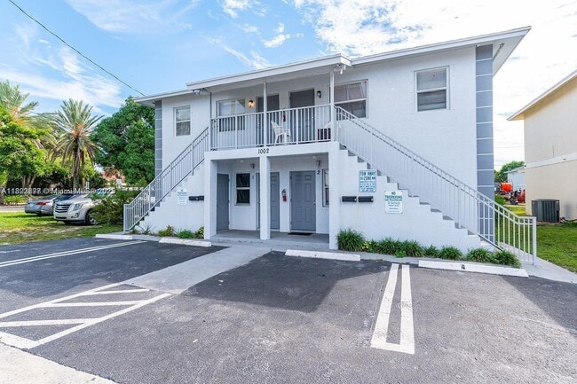 property at 1002 Palm Beach Lakes Blvd