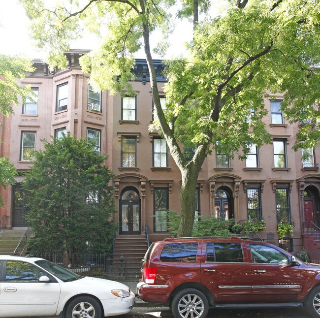 198 Prospect Pl in Brooklyn, NY - Foto de edificio - Building Photo