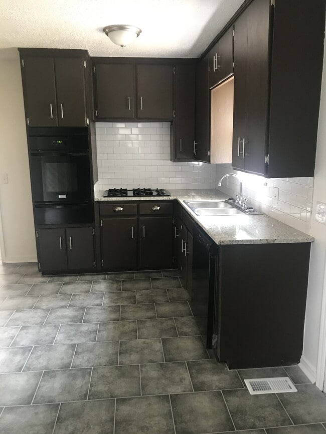 property at 1416 NE 39th St