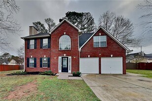 104 Silvergrass Dr in Dallas, GA - Building Photo