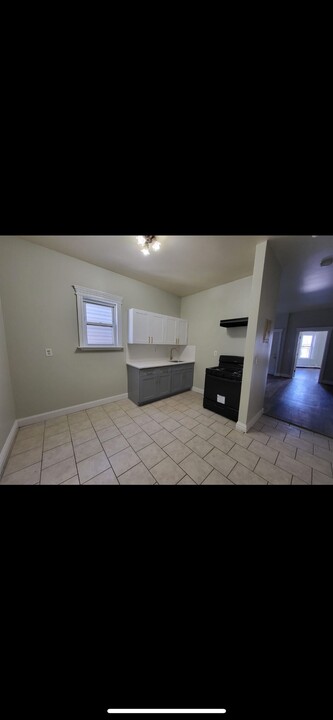 12 12th Ave, Unit Apt 3 in Paterson, NJ - Building Photo