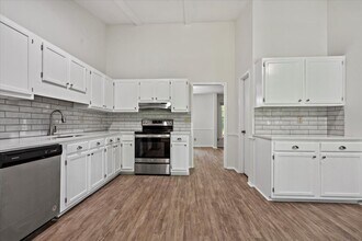 9605 Leeswood Ln in Matthews, NC - Building Photo - Building Photo