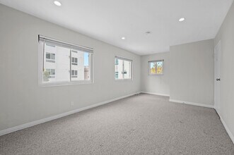 939 S Ogden Dr in Los Angeles, CA - Building Photo - Building Photo