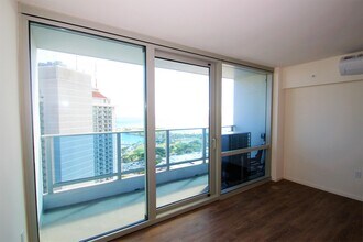 1631 Kapiolani Blvd in Honolulu, HI - Building Photo - Building Photo