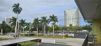 2544 First St in Ft. Myers, FL - Building Photo - Building Photo