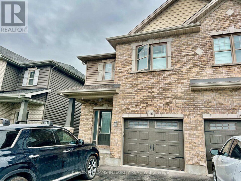 1015 Marconi Ave in Ottawa, ON - Building Photo
