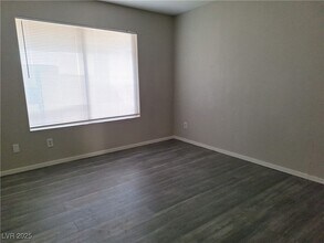 6424 Hayden Peak Ln in Las Vegas, NV - Building Photo - Building Photo