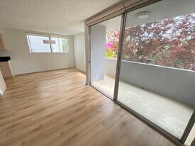 1547 N Hayworth Ave, Unit 101 in Los Angeles, CA - Building Photo