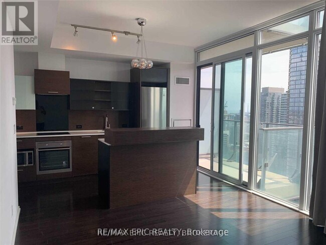 75 St Nicholas St in Toronto, ON - Building Photo - Building Photo