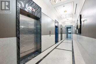 10 Gatineau Dr in Vaughan, ON - Building Photo - Building Photo