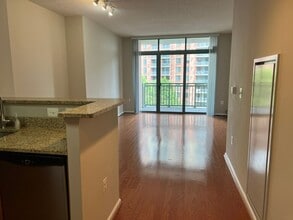 11700 Old Georgetown Rd in Rockville, MD - Building Photo - Building Photo