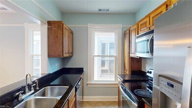 409 Dinwiddie St, Unit B in Portsmouth, VA - Building Photo - Building Photo