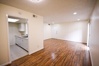 12816 Midway Rd, Unit 1067 in Dallas, TX - Building Photo - Building Photo