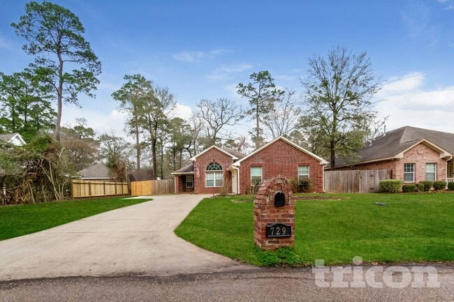 729 Forest Ln Dr in Conroe, TX - Building Photo - Building Photo