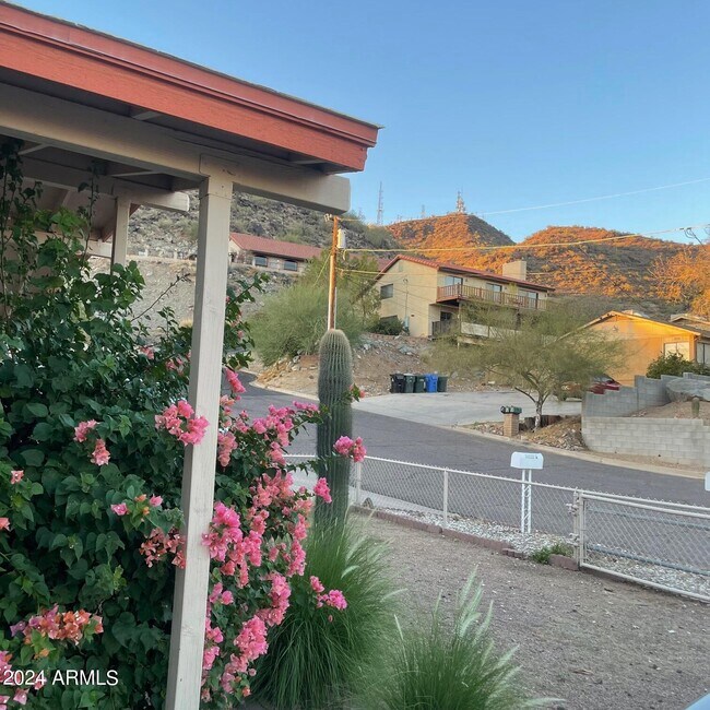 11222 N 15th Ln in Phoenix, AZ - Building Photo - Building Photo