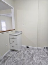 419 Montrose St in Salina, KS - Foto de edificio - Building Photo