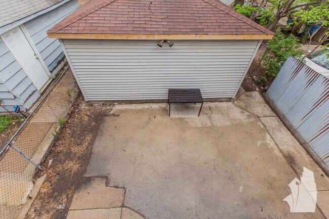 1116 W Roscoe St in Chicago, IL - Building Photo - Building Photo