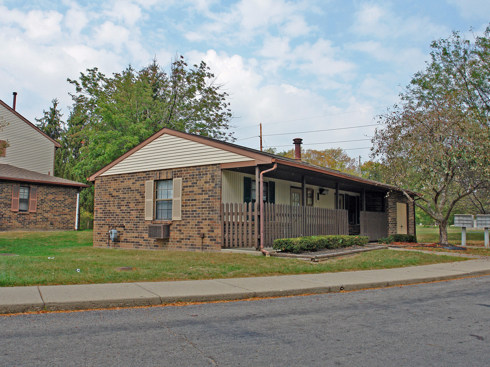 Valleyview Village in Dayton, OH - Building Photo