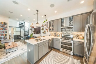 3453 Holmead Pl NW in Washington, DC - Building Photo - Building Photo