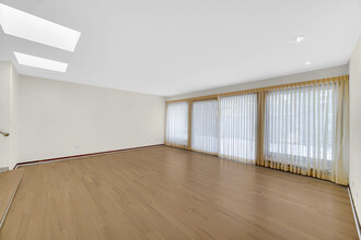 302 N Lincoln Ln in Arlington Heights, IL - Building Photo - Building Photo