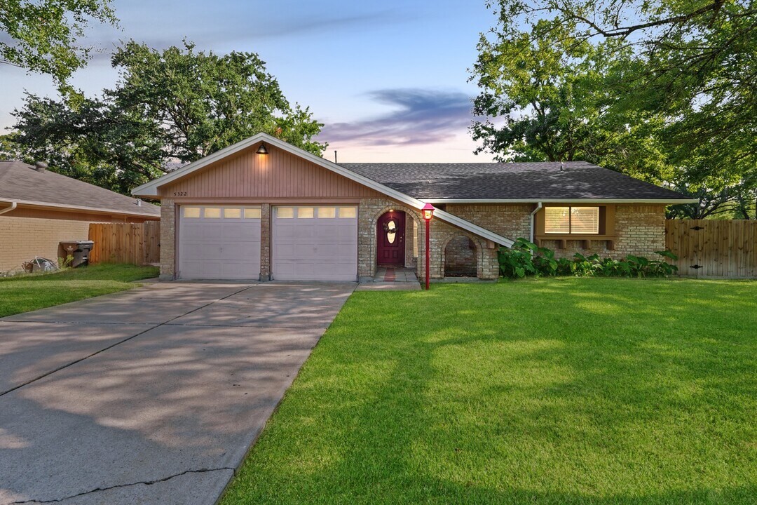 5322 Inwood Dr in Katy, TX - Building Photo
