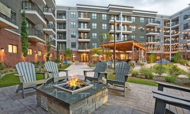 6400 Blue Stone Rd, Unit 714 in Sandy Springs, GA - Building Photo - Building Photo