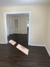 24 Alger St in New London, CT - Building Photo - Building Photo