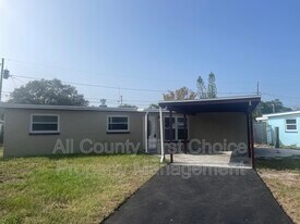 8756 93rd Ave in Seminole, FL - Building Photo