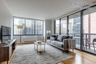 235 W 48th St in New York, NY - Building Photo