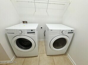 8953 Devon Pines Dr in Jacksonville, FL - Building Photo - Building Photo