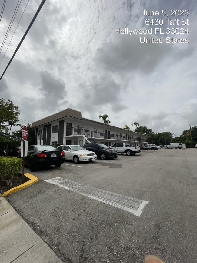 Taft Plaza Apartments