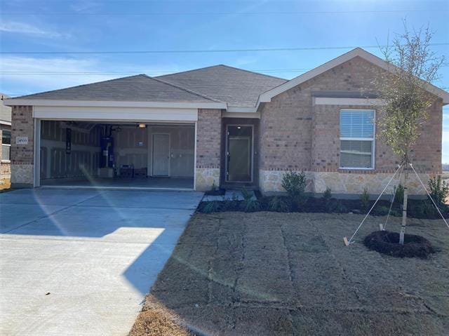 4533 Greenham Ln. in Crowley, TX - Foto de edificio - Building Photo