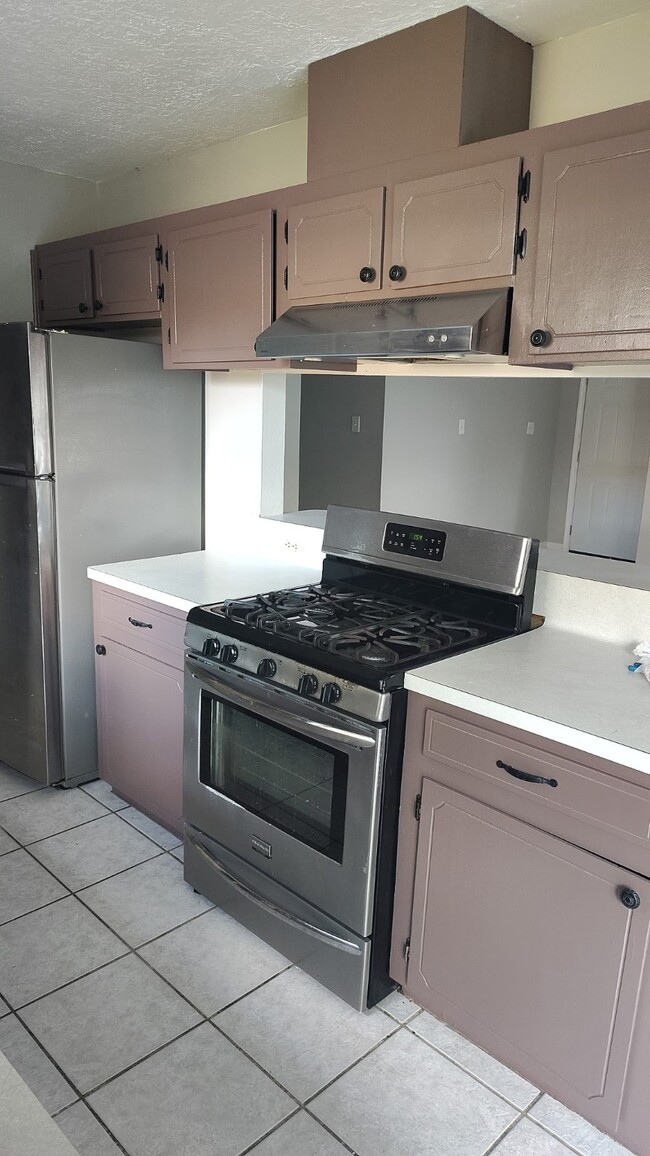 property at 607 La Riviera Cir