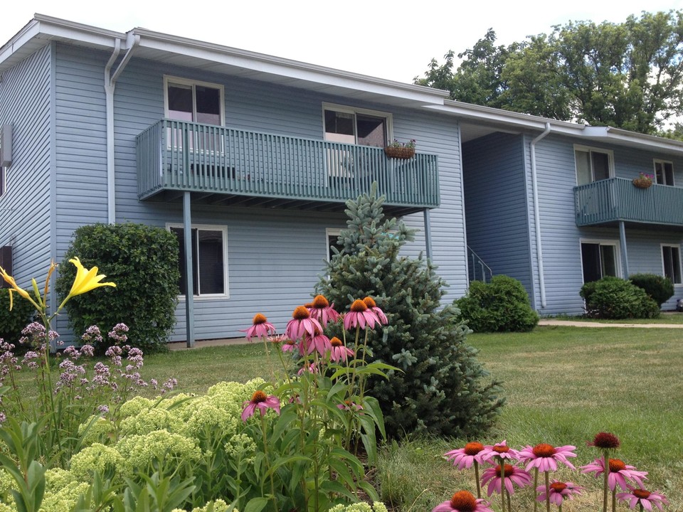 Harvard Park Apartments in Harvard, IL - Building Photo