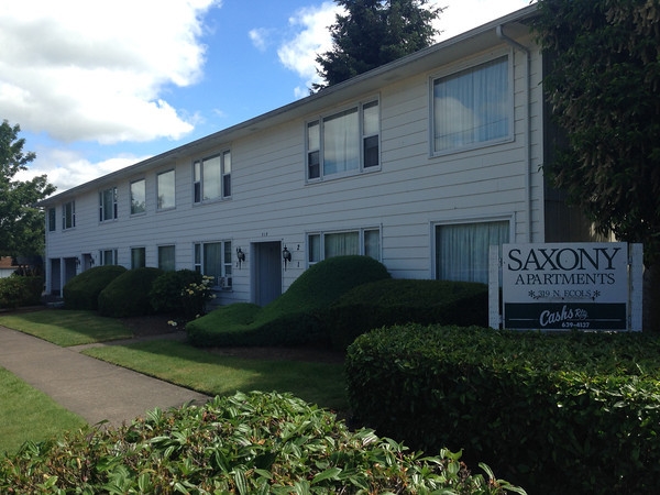 Saxony Apartments in Monmouth, OR - Building Photo