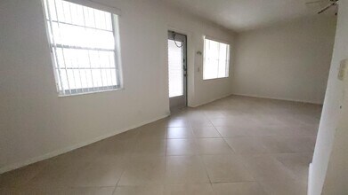 165 Canterbury G in West Palm Beach, FL - Building Photo - Building Photo