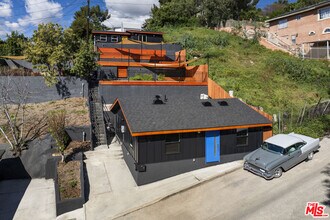 3015 Future Pl in Los Angeles, CA - Building Photo - Building Photo