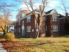 400 Harvard Pl in Syracuse, NY - Building Photo