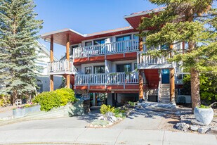 10 Black Rock Cres in Canmore, AB - Building Photo