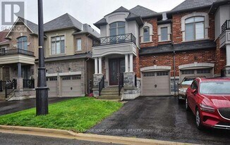 590 Sweetwater Cres in Newmarket, ON - Building Photo