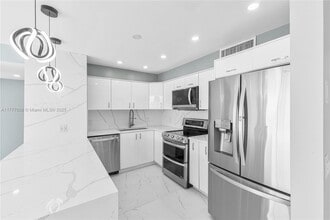 2851 NE 183rd St, Unit 1504 in Aventura, FL - Building Photo - Building Photo